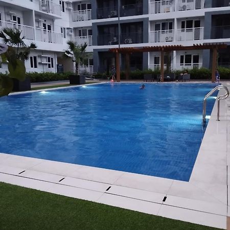 Rj Elite Escape 2Br Condo W Balcony Near Sm Iloilo Eksteriør bilde