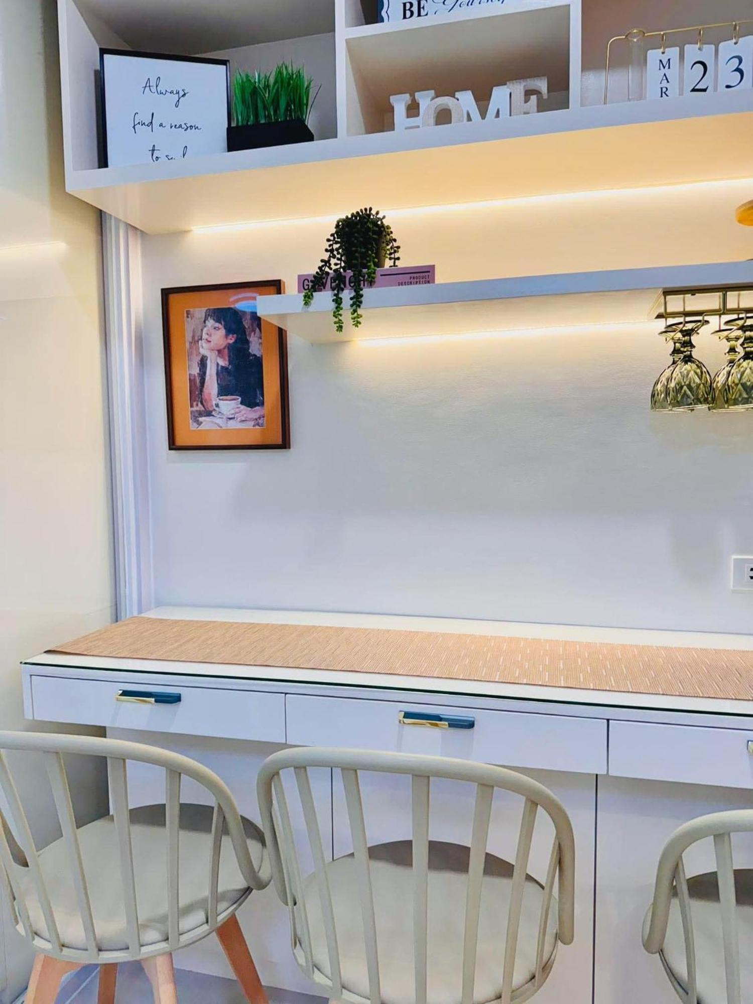 Rj Elite Escape 2Br Condo W Balcony Near Sm Iloilo Eksteriør bilde